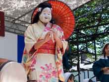 おかめの踊り